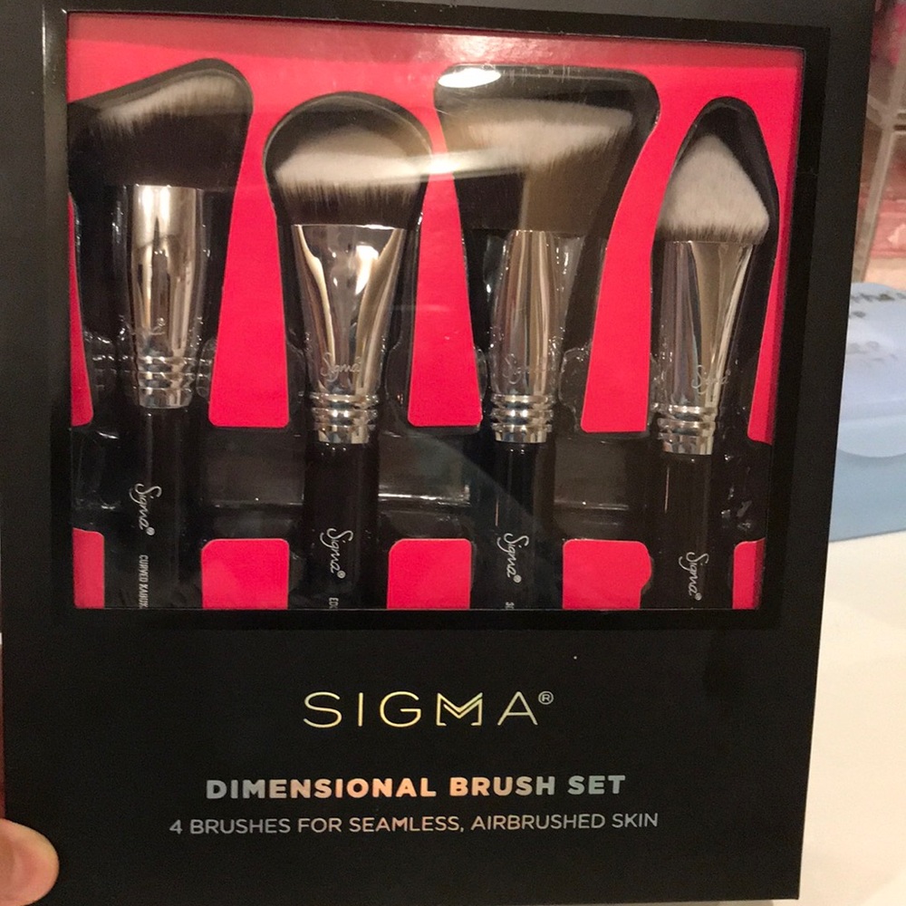 Sigma beauty brush set go an extra set don’t need
